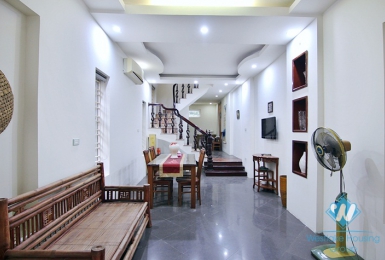 A good deal for 3 bedroom  house in Xuan dieu, Tay ho, Ha noi